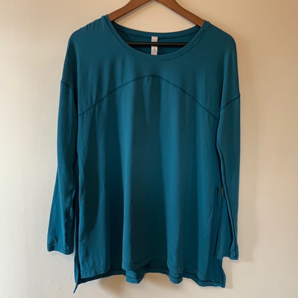 Lululemon top